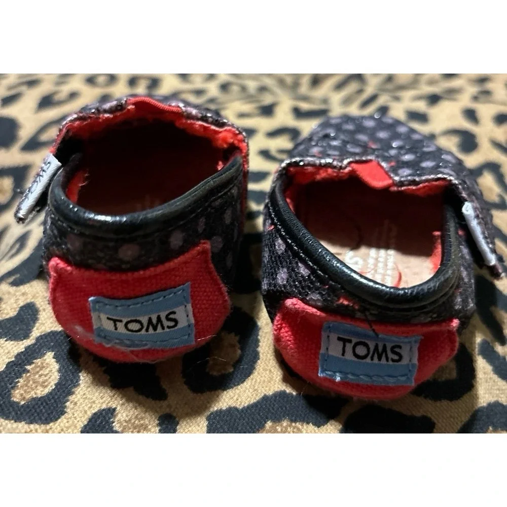 TOMS Navy Blue Polka Dot‎ Baby/Toddler Girl Canvas Slip On Shoes, Size 2
